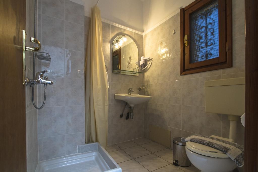 Kallergiana Studios Kissamos Luaran gambar